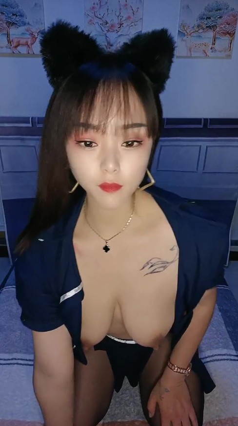 巨乳配御姐--妖娆小妲己 这身行头已迷倒很多少年，巨乳抖动、肉棒骑在淫穴里，骚声叫着，爽！}