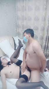 久违的眼镜御姐范少妇又来了上演花式打桩机射一套，再自慰一会