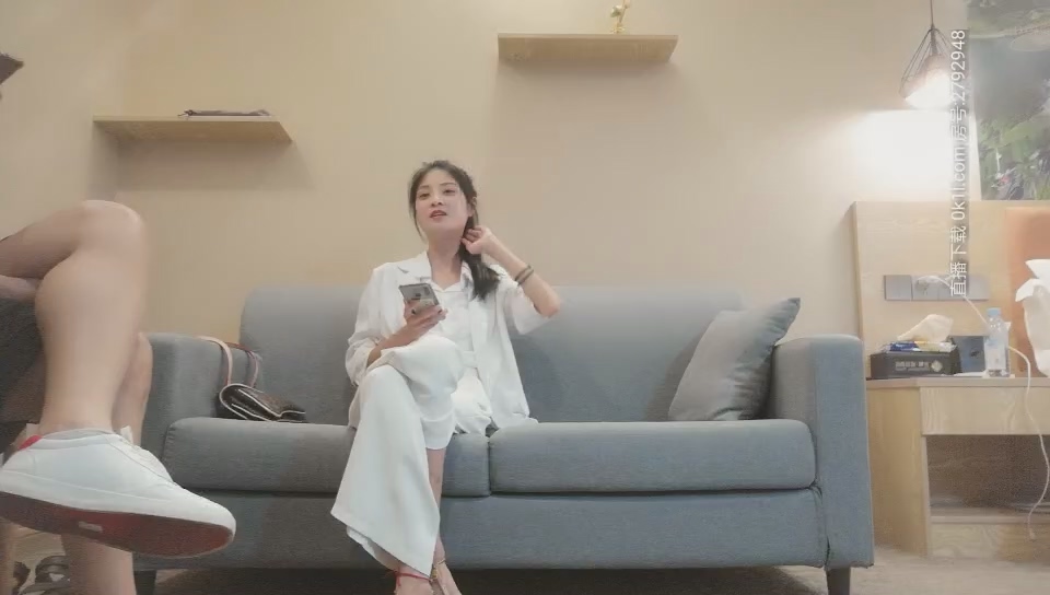 国产自偷在线拍精品热_男女真人国产牲交a做片野外自己约的含泪也要干，一定要脱了验货啊，胆大的进