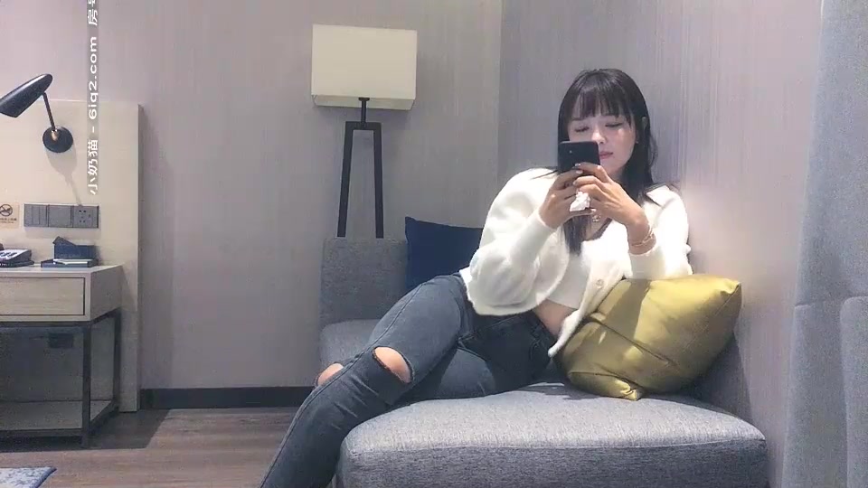 气质高颜值牛仔裤妹子啪啪，情趣装黑丝扣逼691视频精品极品9口交后入大力猛操
