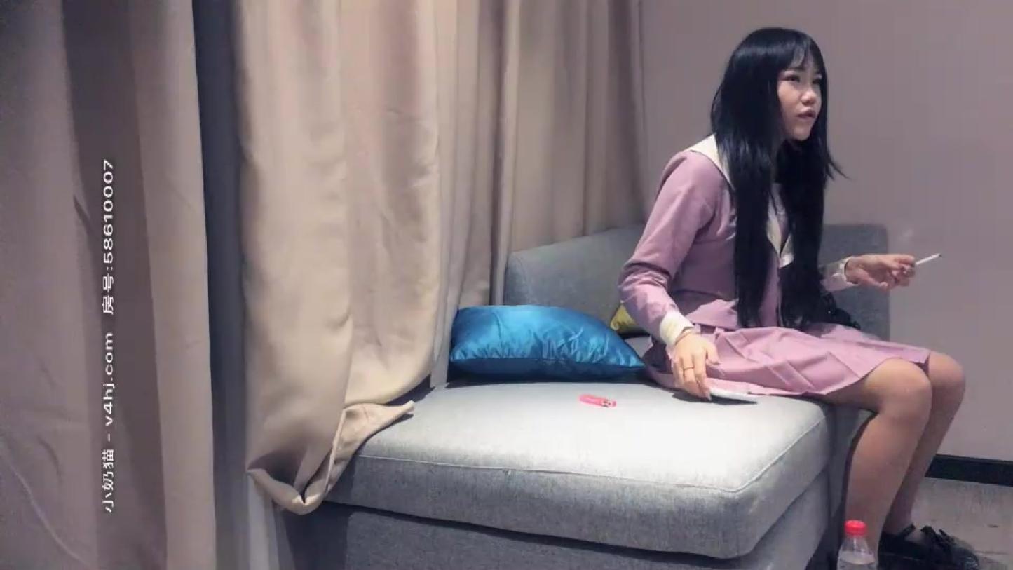 紫裙妹子啪啪，穿上黑丝口交插嘴床边国产欧美日韩在线播放老少配抽插猛操