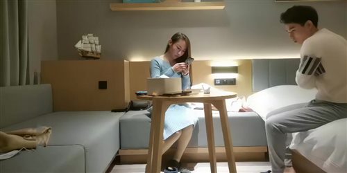 外套长裙苗条妹子啪啪，口交舔弄上位骑坐日韩欧美自拍后入大力抽插猛操