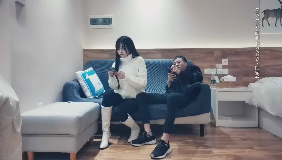 极国产片网站品外围女神，黑丝情趣近景展示，苗条温柔配合，各种姿势角度完美疯狂啪啪