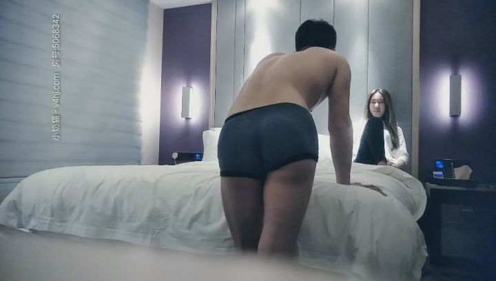 第一场干完洗澡穿衣，妹子温柔事件回应健谈性欲又起第二炮，蜂腰翘臀风情万种不可错过