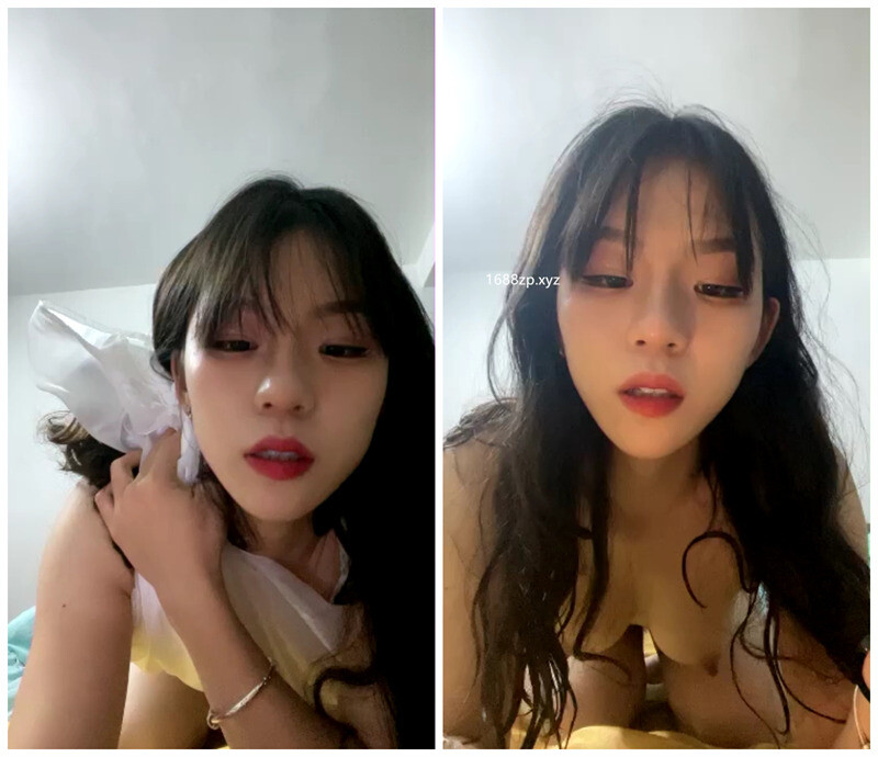 高颜值新人小姐姐！首次收费房！脱光光自摸多毛狠狠色噜噜狠狠狠狠米奇7777骚穴，玩多了逼有点黑，笑起来甜美颜值在线