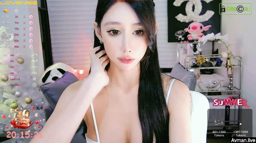 精品女神~最强画质~【Summer_Ki】激情热舞，道具自慰粉丝众多，土豪们选出的女神