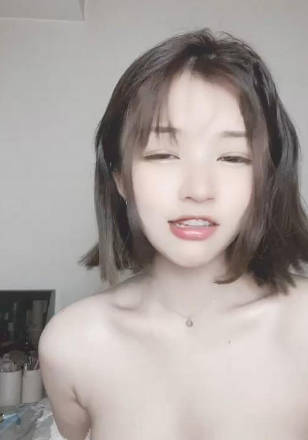 绝对让你看一眼就会爱上的极品女神【小絮絮】逆天颜四虎黄网值---比明星都要美顶级尤物！强烈推荐