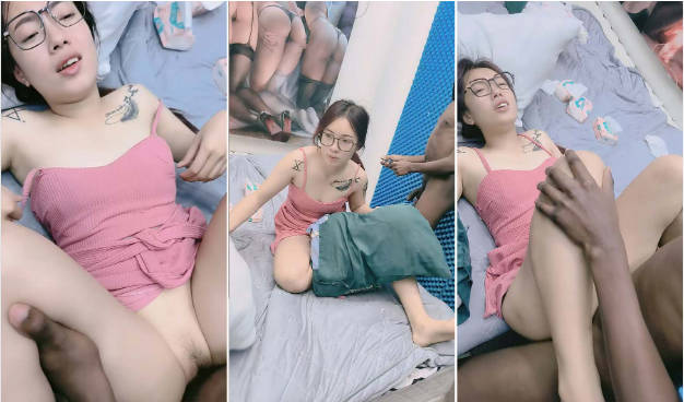 把妹子草飞的大老黑，全程露脸激情4P，轮草抽插极品骚妹子，大黑鸡巴一插到底，草的妹子神魂颠倒，浪叫不止}