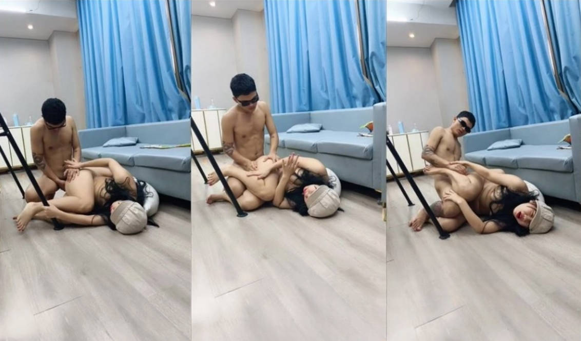 【深夜盘丝洞】八辈子没操逼的强悍大屌4小时追着小妹强迫爆操沙发地板浴室墙角情趣秋千逮到就是一顿爆干}