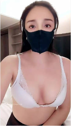 丝袜高跟美妇【柠曦】美少妇月底回归 口交骑乘特写舔奶上帝视角爆操}